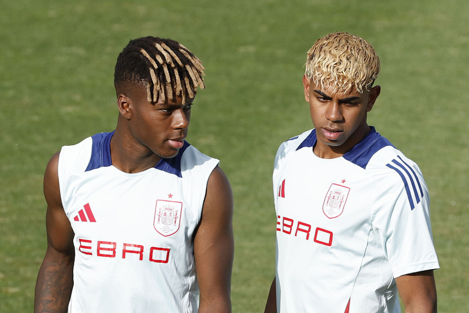 斯洛特帅位悬了？利物浦换帅传闻反转，关键战成救命稻草