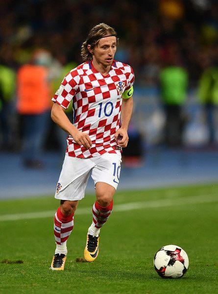 复古？多特球迷提议将球队队徽换回上世纪曾使用过的经典风格